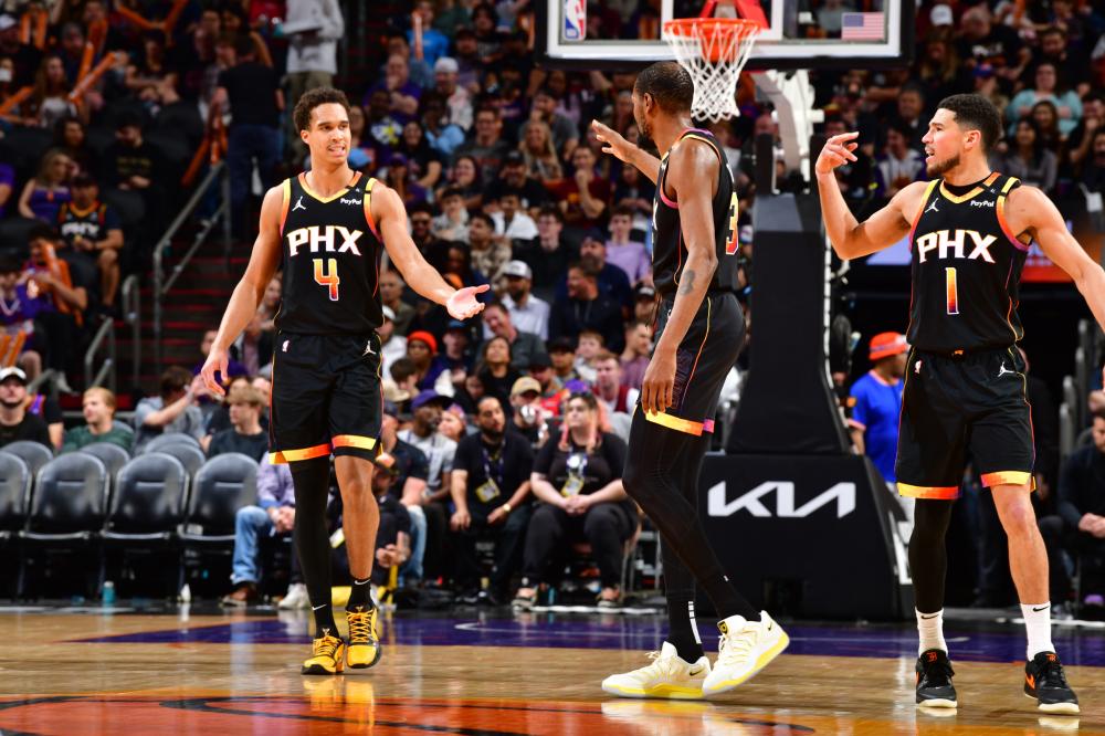 球迷们不禁 球迷们不禁