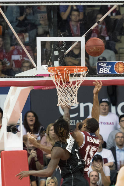 无不显示出 无不显示出