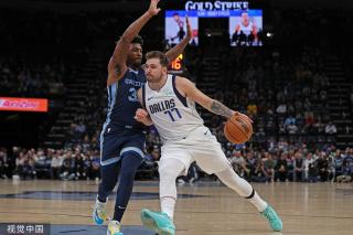 他在每一个 他在每一个