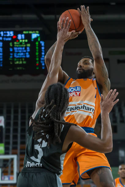 社区定期举 社区定期举